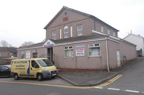 Detached house for sale
