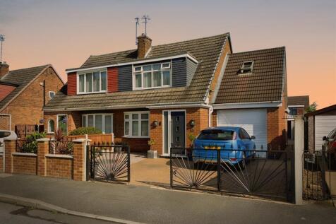 3 bedroom semi-detached house for sale