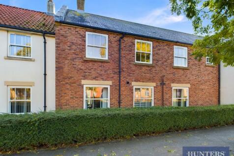 The Parade, The Bay, Filey 2 bed flat for sale