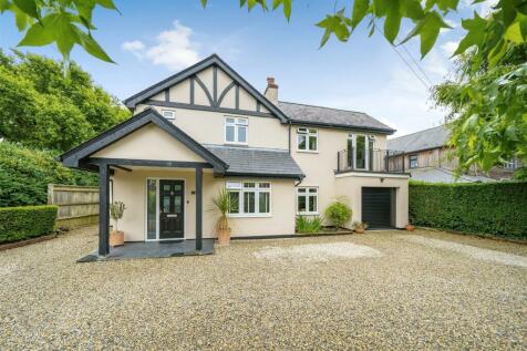 6 bedroom detached house for sale