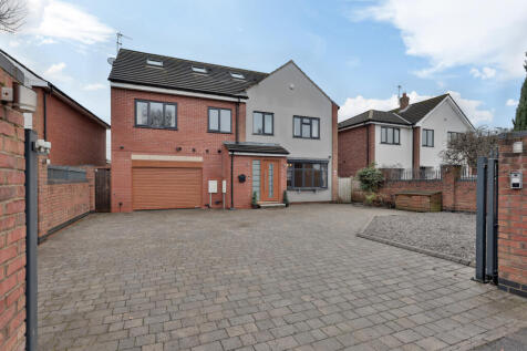 6 bedroom detached house for sale