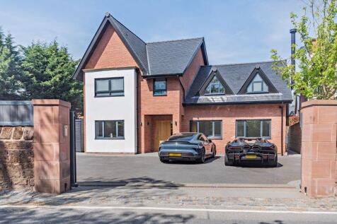 Lydiate Lane, Willaston CH64 5 bed detached house for sale