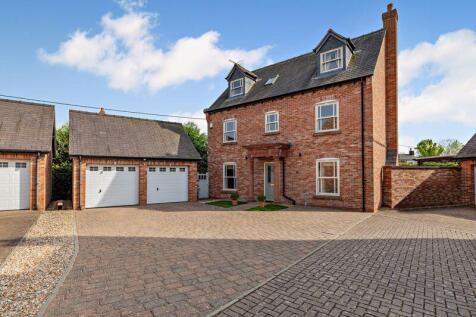 5 bedroom detached house for sale