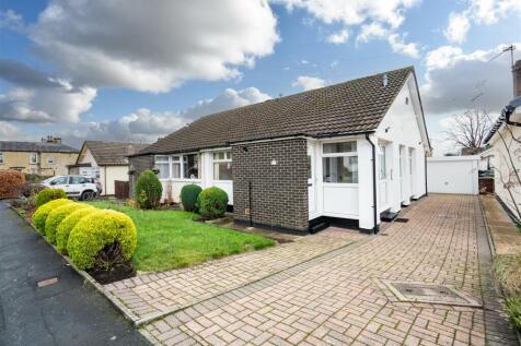 3 bedroom semi-detached bungalow for sale