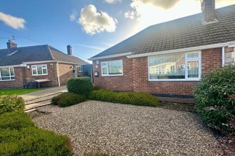 2 bedroom semi-detached bungalow for sale