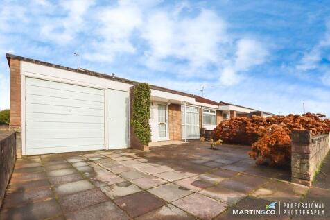2 bedroom semi-detached bungalow for sale