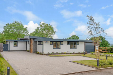 Back Lane, Meriden, CV7 7SU 4 bed detached bungalow for sale