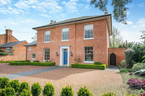 7 bedroom detached house for sale