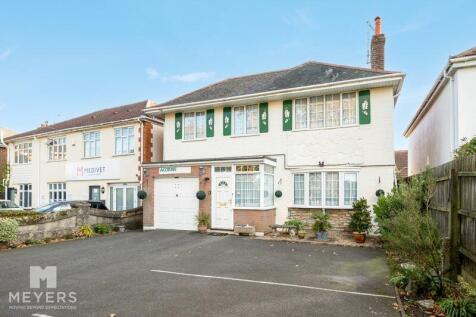 6 bedroom detached house for sale