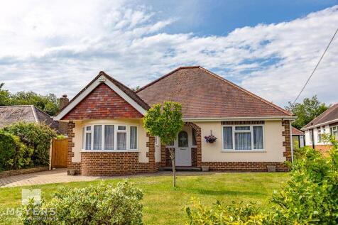 Oak Close, Ferndown BH22 3 bed bungalow for sale