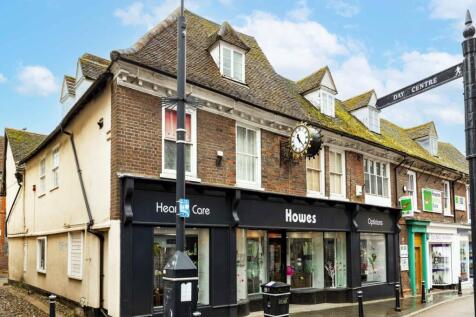 High Street, Royston, Hertfordshire 2 bed maisonette for sale