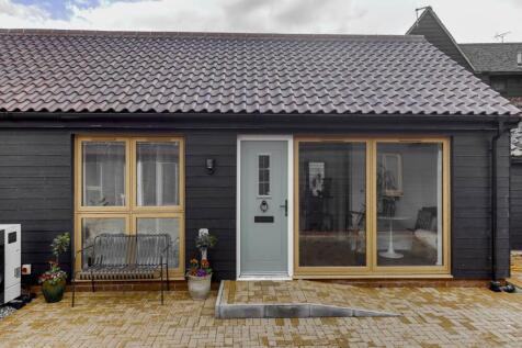 Princess Charlotte Court, Kneesworth... 2 bed bungalow for sale