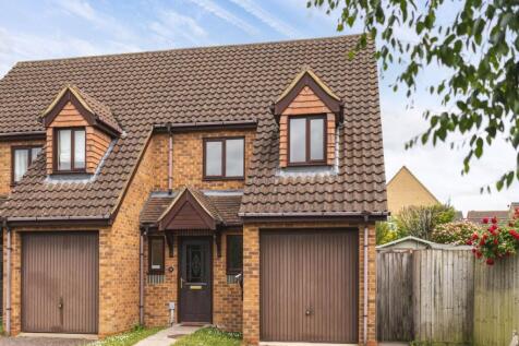Kestrel Way, Royston, Hertfordshire 2 bed house for sale