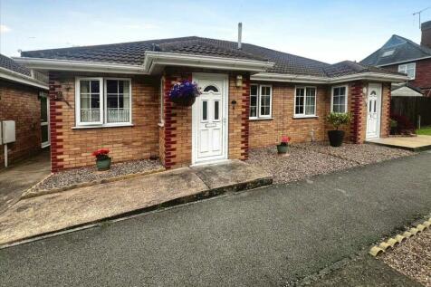 2 bedroom bungalow for sale