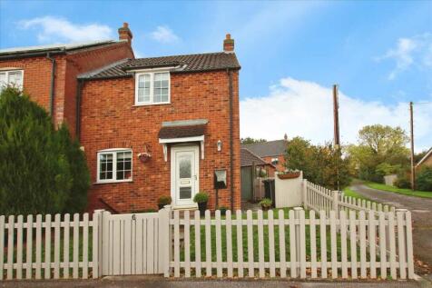 Station Mews, Wragby 2 bed end of terrace house for sale