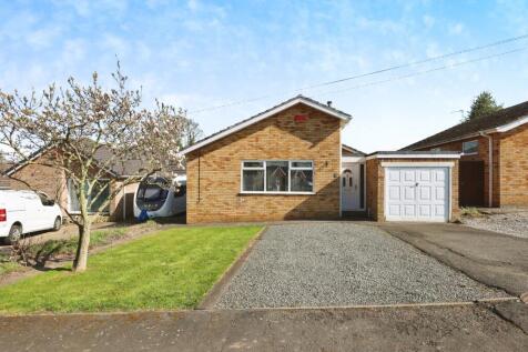 Sycamore Close, Branston, Lincoln... 3 bed detached bungalow for sale