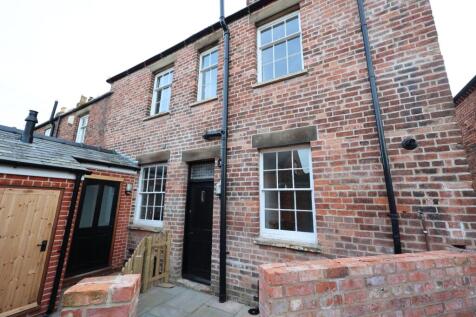 Mill Road, Lincoln, Lincolnshire 2 bed terraced house for sale