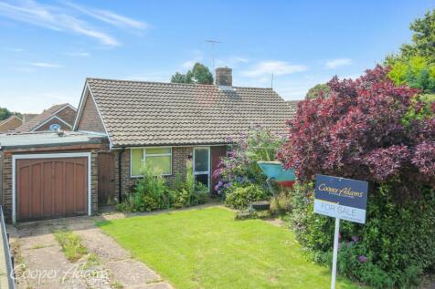 2 bedroom detached bungalow for sale