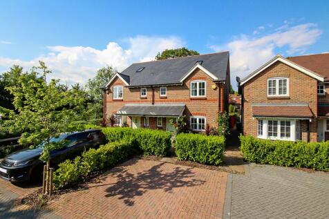 4 bedroom semi-detached house for sale