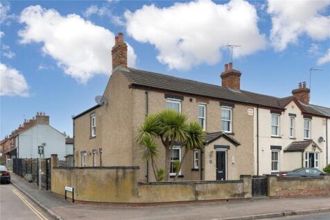 Wolverton Road, Newport Pagnell... 5 bed end of terrace house for sale