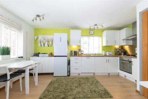 Hainault Avenue, Giffard Park, Milton... 1 bed maisonette for sale