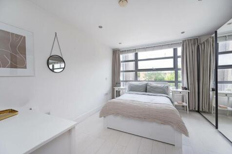 Treadway Street, Bethnal Green... 2 bed flat for sale