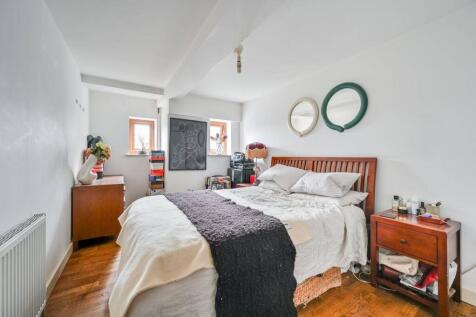 Vallance Road, Bethnal Green, London, E1 1 bed flat for sale