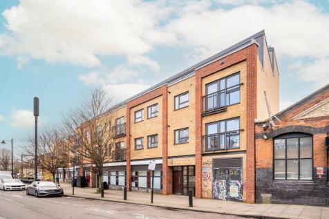 Chapter House, Dunbridge Street... 2 bed flat for sale