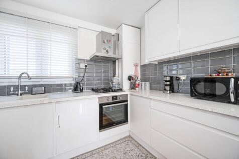 Macbeth House, Arden Estate, Hoxton... 2 bed flat for sale