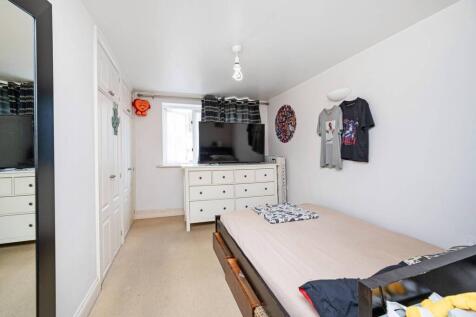 Westport Street, Limehouse, London, E1 1 bed flat for sale