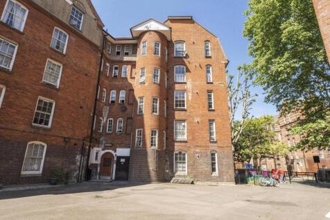 Hedsor House, Ligonier Street... 2 bed flat for sale