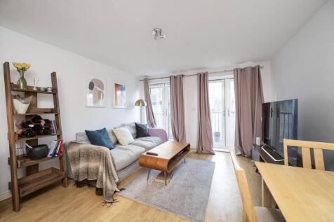 New Road, Whitechapel, London, E1 2 bed flat for sale