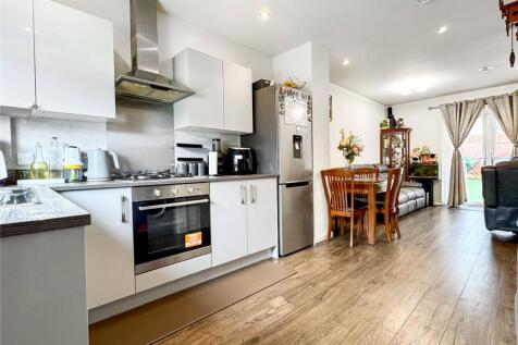 St Marys Road, Swanley, Kent, BR8 2 bed end of terrace house for sale