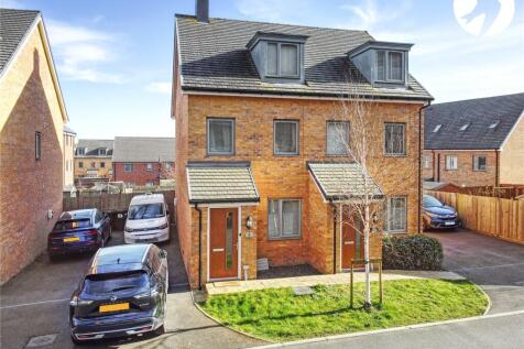 Discovery Drive, Swanley, Kent, BR8 3 bed semi