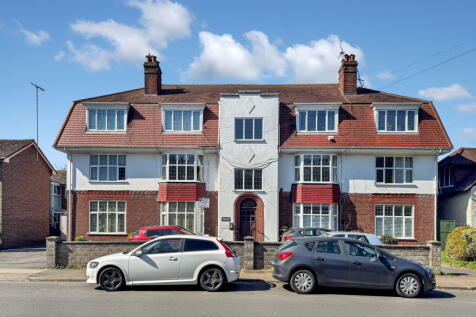 North Lodge Mansions, Christchurch... 3 bed flat for sale