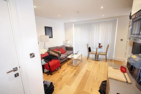 Station Road, Trident House, UB3 Studio for sale