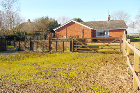 3 bedroom detached bungalow for sale