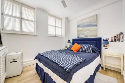 Chelsea Manor Street, Chelsea... 1 bed flat for sale
