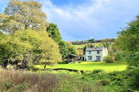 Penwartha, Perranporth 3 bed detached house for sale