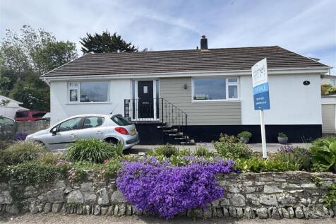 New Road, Perranporth 3 bed detached bungalow for sale