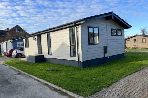 2 bedroom detached house for sale