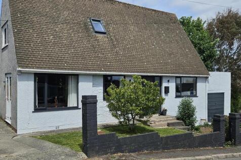 New Close, Ulverston LA12 4 bed bungalow for sale