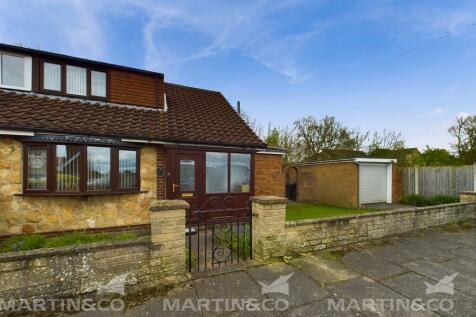 3 bedroom semi-detached bungalow for sale