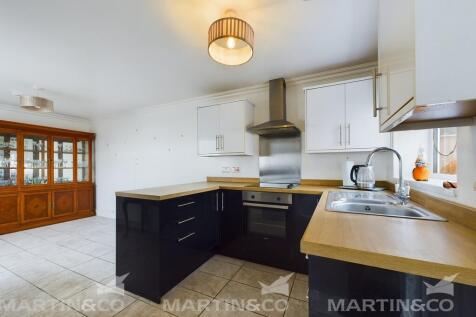 3 bedroom semi-detached bungalow for sale