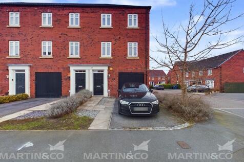 3 bedroom town house for sale