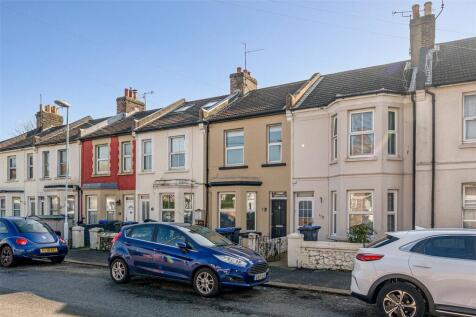 Becket Road, Worthing, West Sussex, BN14 2 bed terraced house for sale