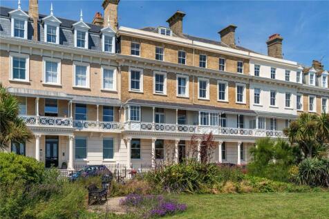 Heene Terrace, Worthing, West Sussex... 2 bed flat for sale