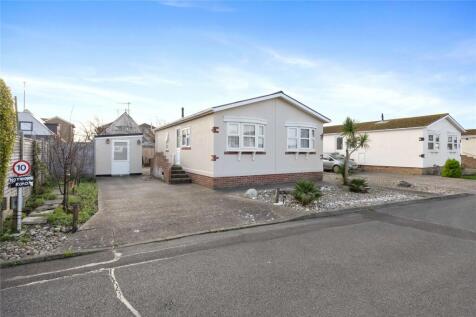 The Fairway, Willowbrook Park... 2 bed park home for sale