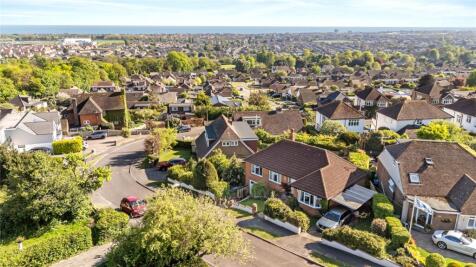 Ring Road, Lancing, West Sussex, BN15 2 bed bungalow for sale