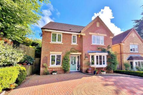 Valley Gardens, Findon Valley... 4 bed detached house for sale